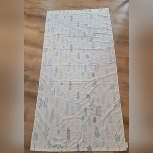 Lightweight Leaf Pattern Curtain. 2 Pocket Panels